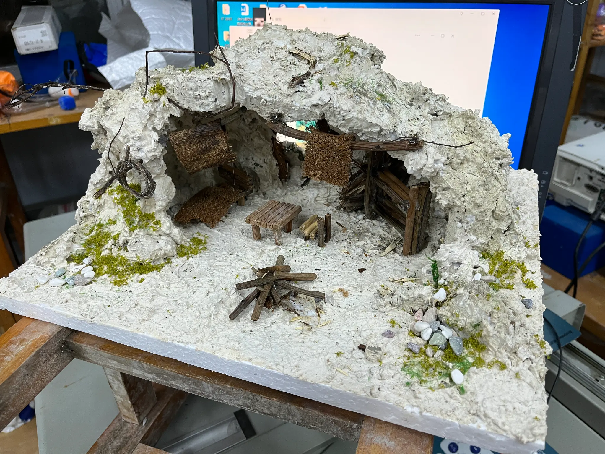 Full diorama on the workshop bench